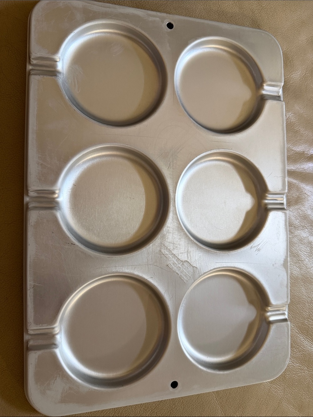 Wilton Silver 6-Cup Muffin & Cupcake Pan